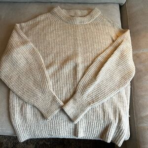 Everlane Women's Cream Crewneck Sweater
